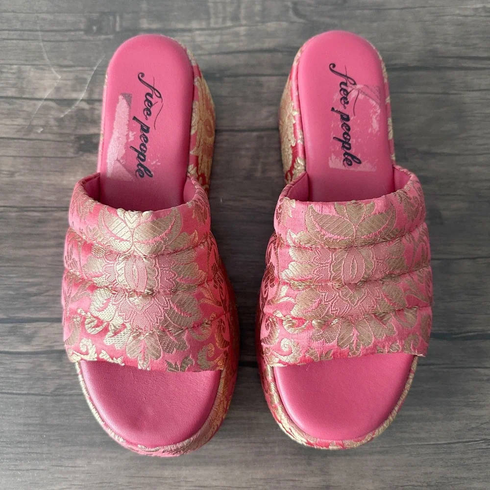 Free People Almost Paradise Brocade Platform Pink Gold Sandals Women's Size 39‎